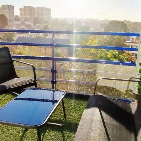 T4 Massy Tgv By Beds4Wanderlust - 80M2 Avec Terrasse Et Bureau - Proche Coulee Verte - Ideal Pro Ou Famille 外观 照片